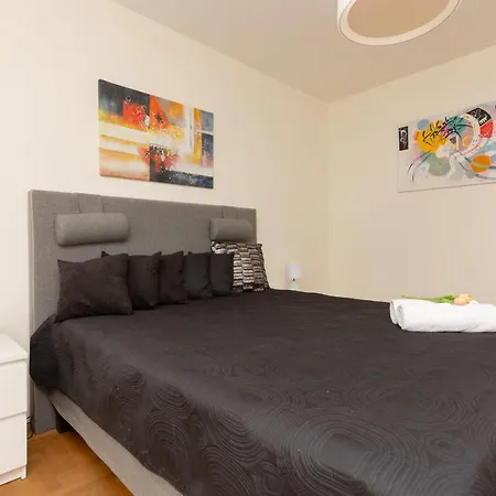 Aleja Jana Pawla Ii By Renters Διαμέρισμα Βαρσοβία