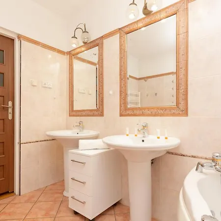 Apartment Aleja Jana Pawla Ii By Renters *