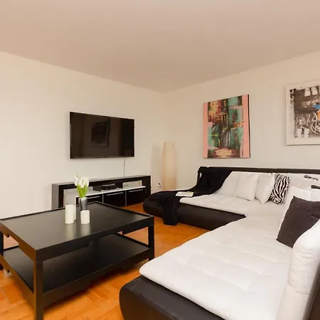 Aleja Jana Pawla Ii By Renters Апартаменты Варшава