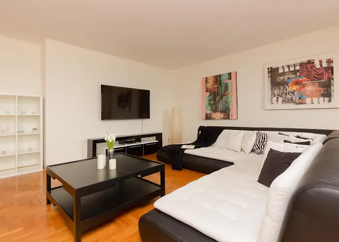 Aleja Jana Pawla Ii By Renters Appartamento Varsavia